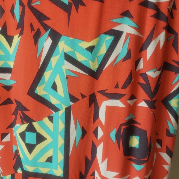 🎉NWT lularoe irma tunic top small - Picture 5 of 6
